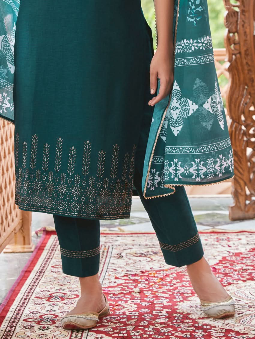 Swarvoski teal linen silk kurta hem with embroidered leggings and patterned cuffs