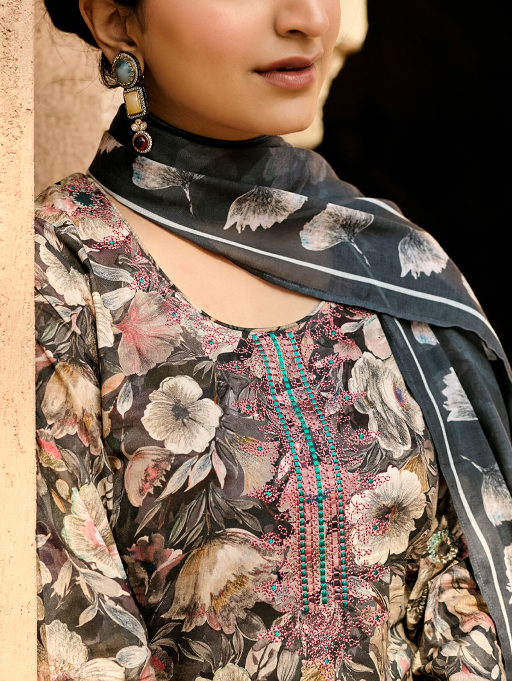 Floral embroidered round-neck kurta with colorful beadwork and sheer black dupatta edge