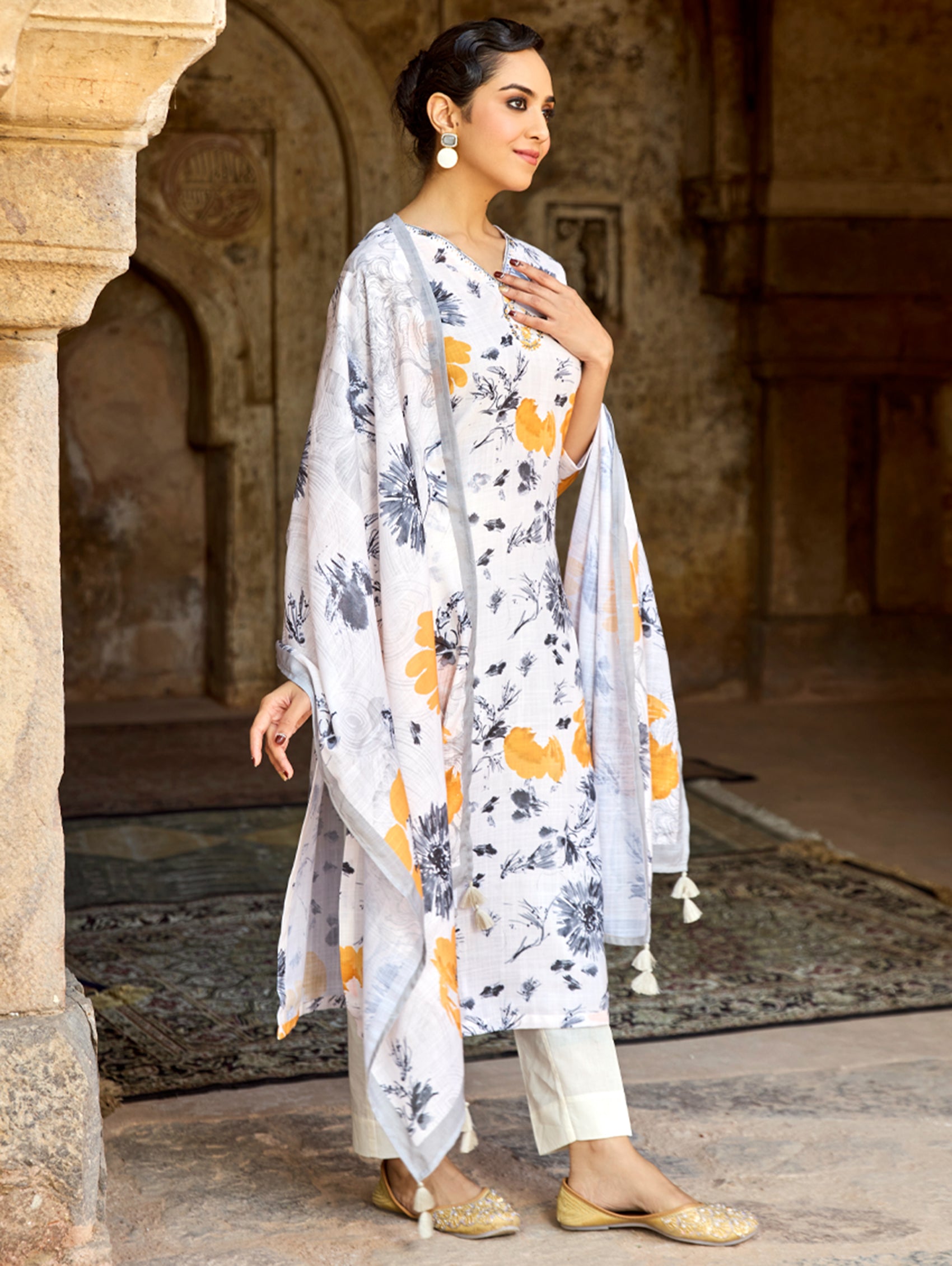 Shop Digitally Printed Cotton Linen Suit Set 4184 Online