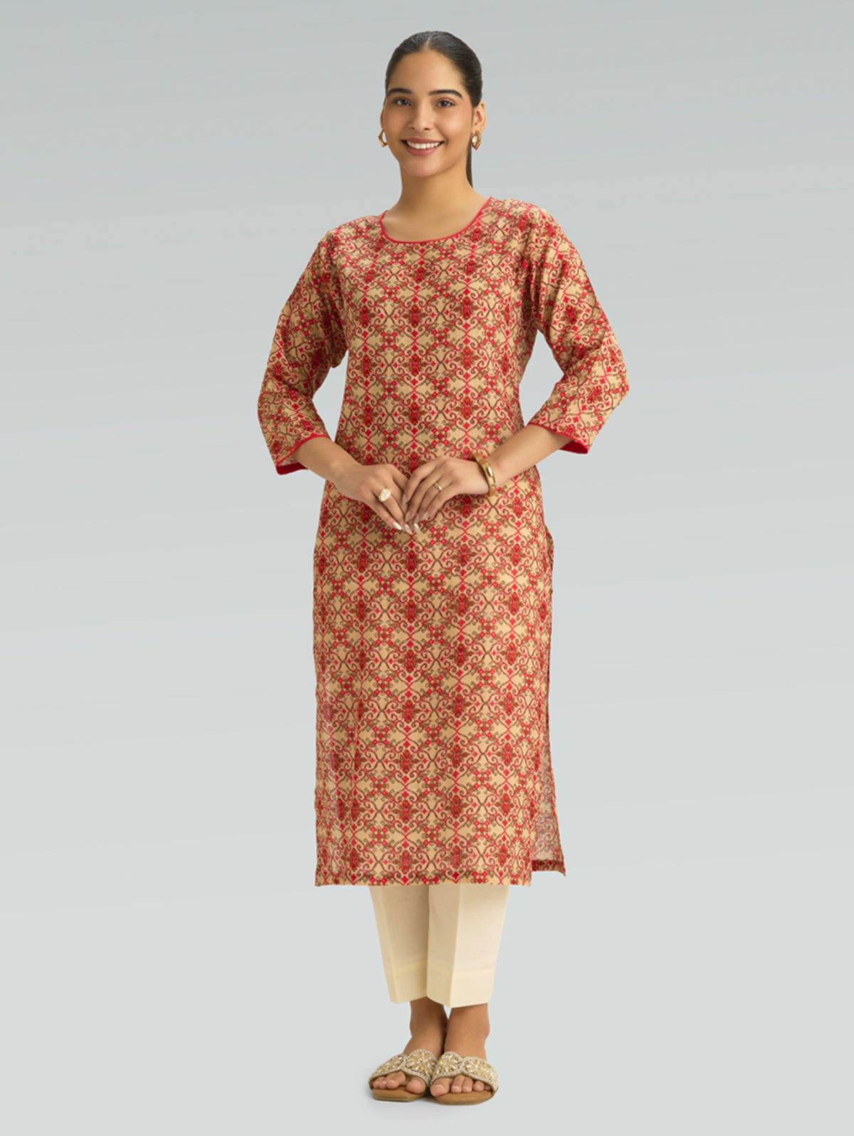 Beige cotton-linen kurta with red patterned motifs, round neck, 3/4 sleeves