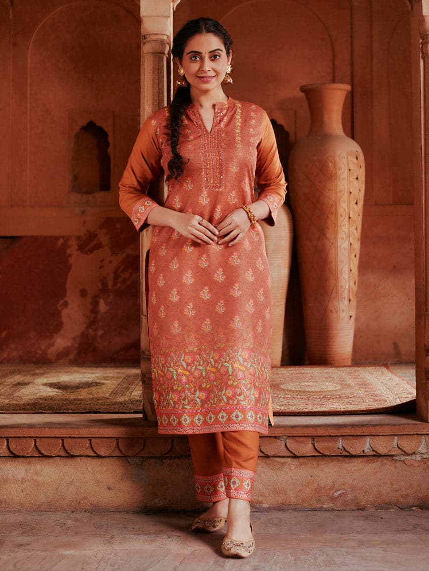 Buy Nude Poly Crepe Printed Kurta Trousers Set Online - KARMAPLACE —  Karmaplace